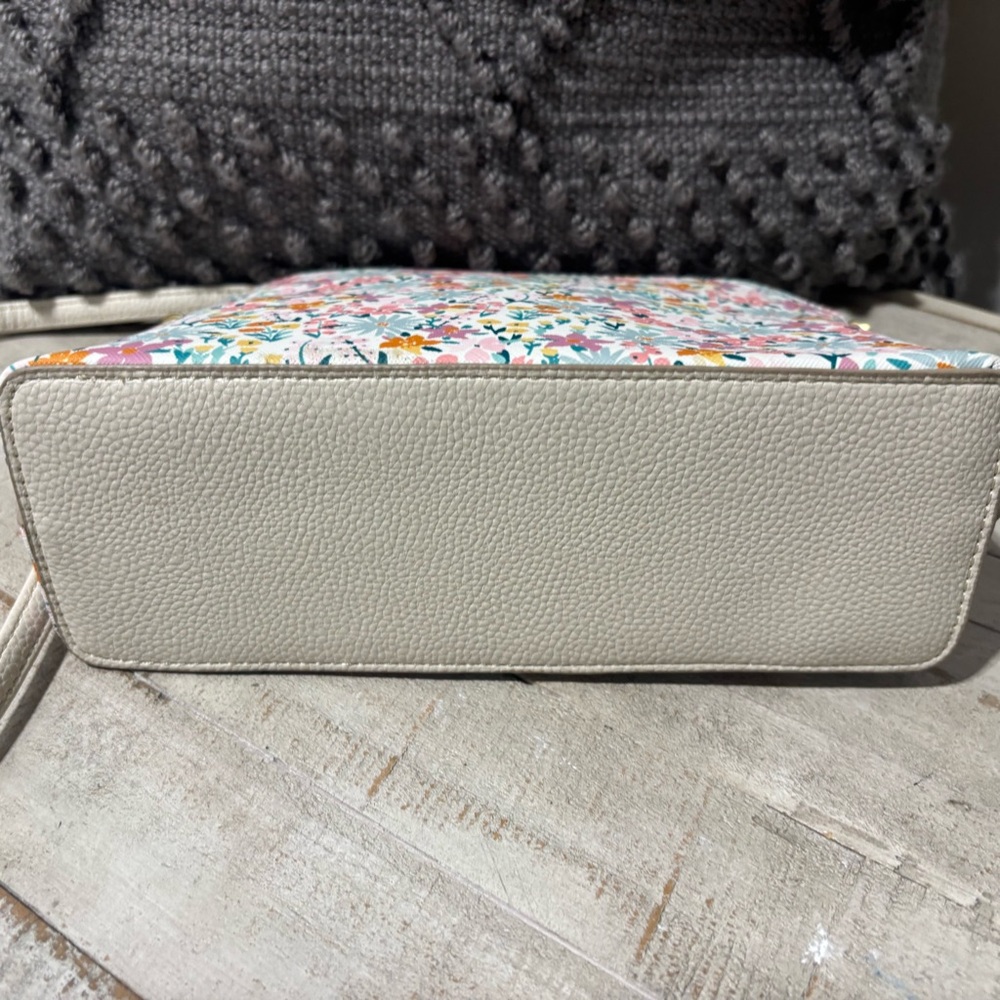 NWOT❤️Nanette Lapore Wildflower Crossbody - Picture 5 of 7